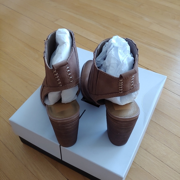 Dolce Vita Jasper Open Back Ankle Bootie - Picture 5 of 8